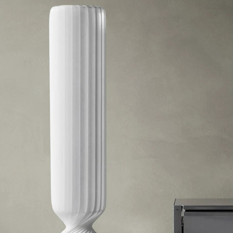 Lampadaire Design Tissu Plissé – Éclairage Sculptural