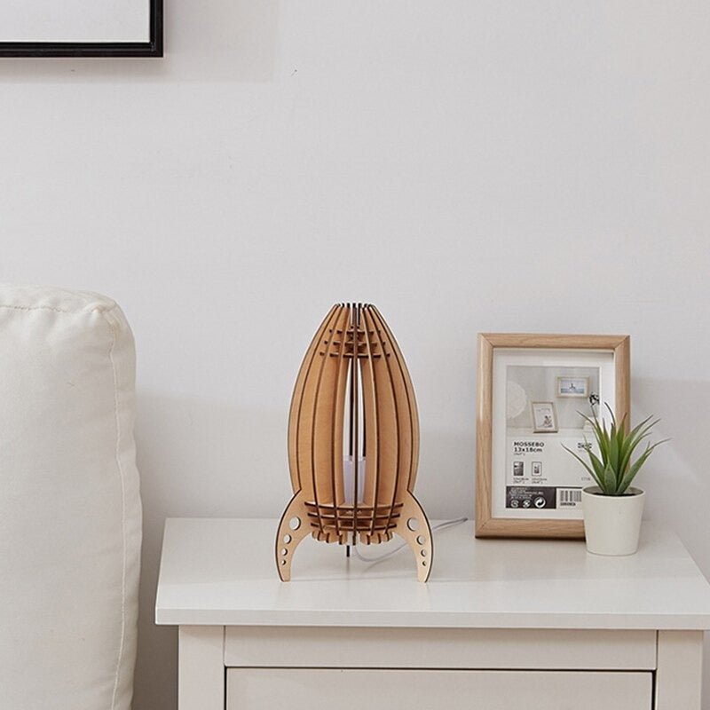 Lampe de Chevet Fusée en Bois pour Enfant