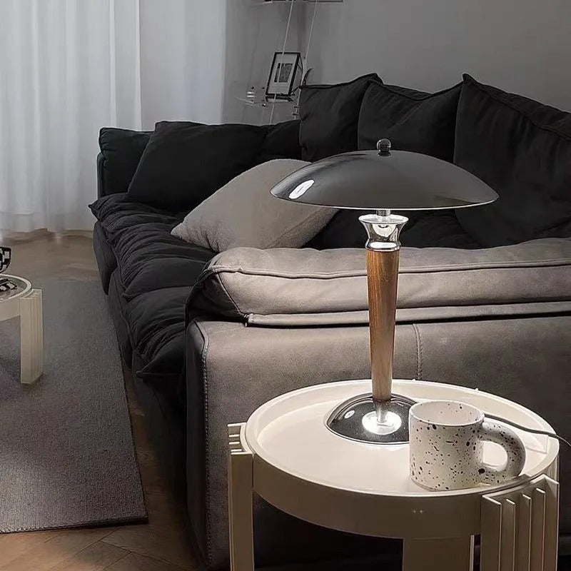 Lampe de Chevet en Bois et Métal – Design Naturel