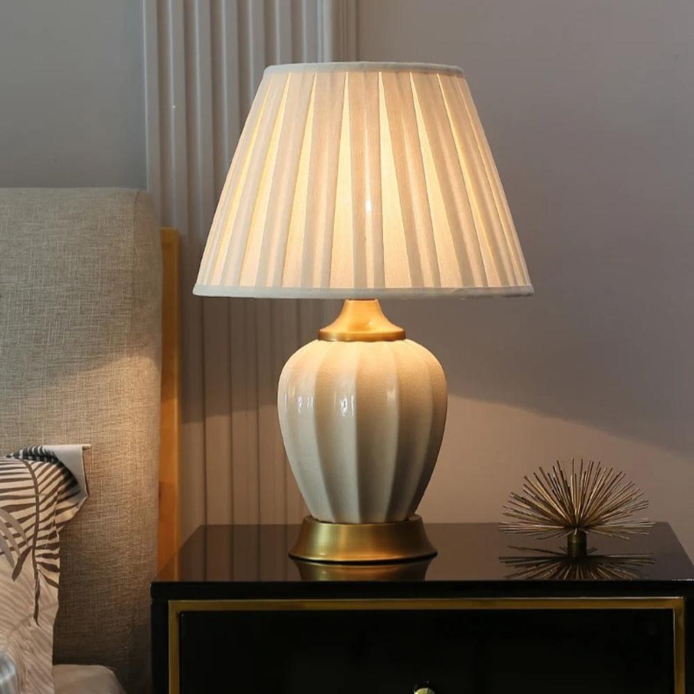 Lampe de Chevet Céramique Bleue et Dorée avec Abat-Jour