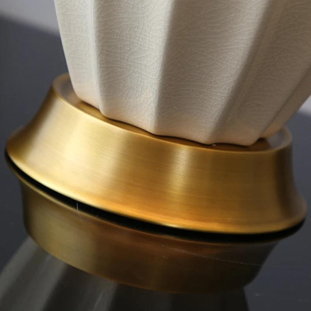 Lampe de Chevet Céramique Bleue et Dorée avec Abat-Jour