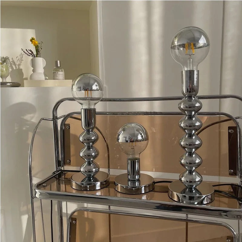 Lampe de Chevet en Métal Argenté – Design Épuré