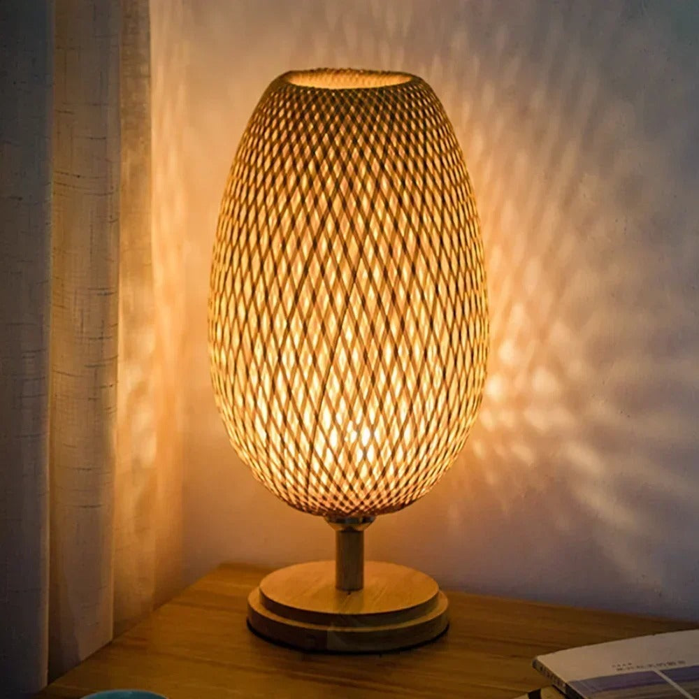 Lampe de Chevet en Rotin Tissé à la Main – Style Bohème