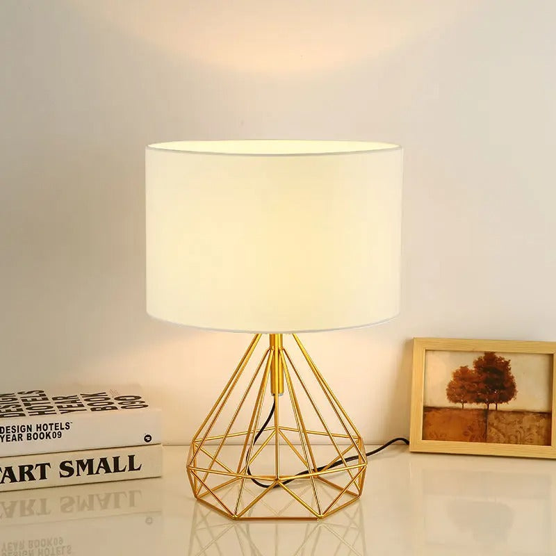 Lampe de Chevet Noire – Design Minimaliste en Métal