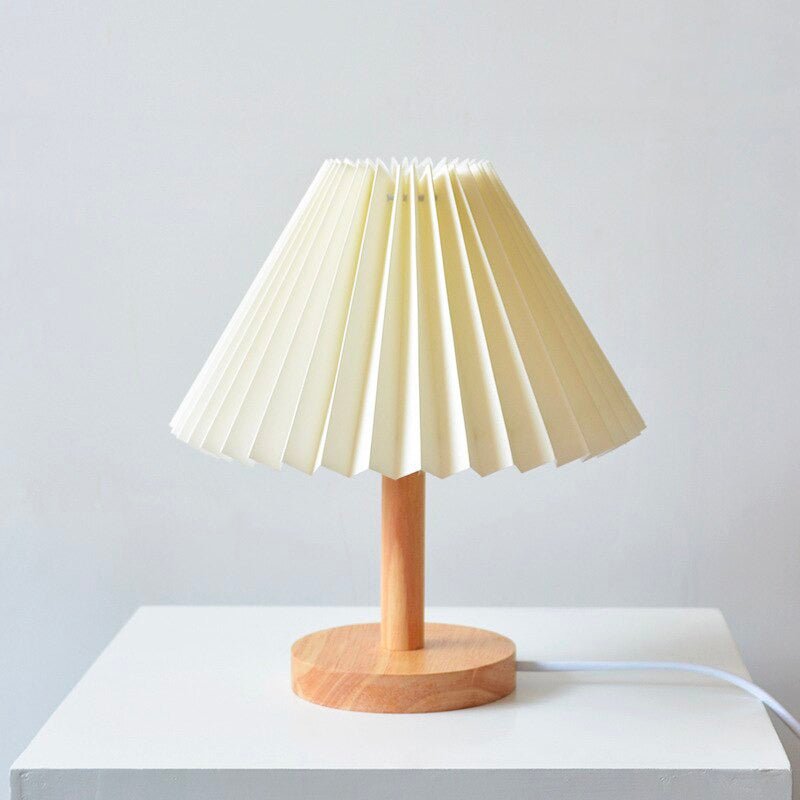 Lampe de chevet en bois et abat-jour tissu plissé