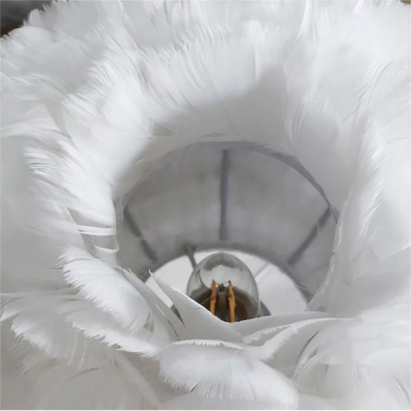 Lampe de chevet à plumes – Ambiance douce et élégante