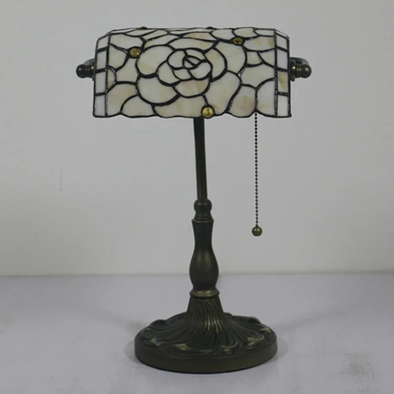 Lampe Tiffany Rose Antique – Vitrail Floral Crème et Or