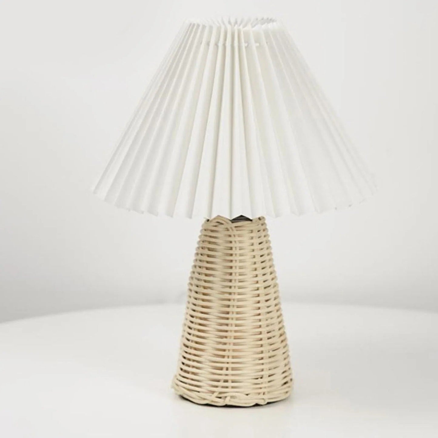 Lampe de Chevet en Rotin et Tissu – Style Naturel